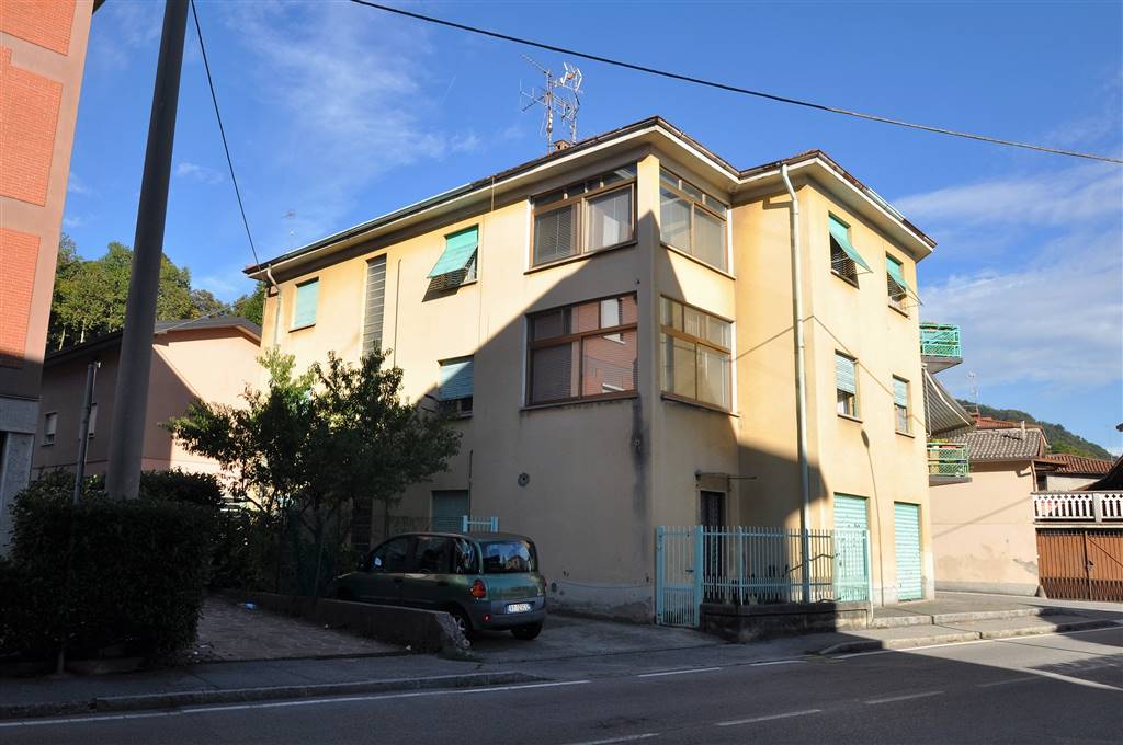 Palazzo / Stabile in vendita a Cisano Bergamasco, 18 locali, prezzo € 390.000 | PortaleAgenzieImmobiliari.it