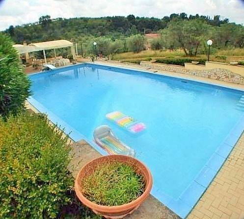 Villa in vendita a Fara in Sabina, 8 locali, prezzo € 199.000 | CambioCasa.it