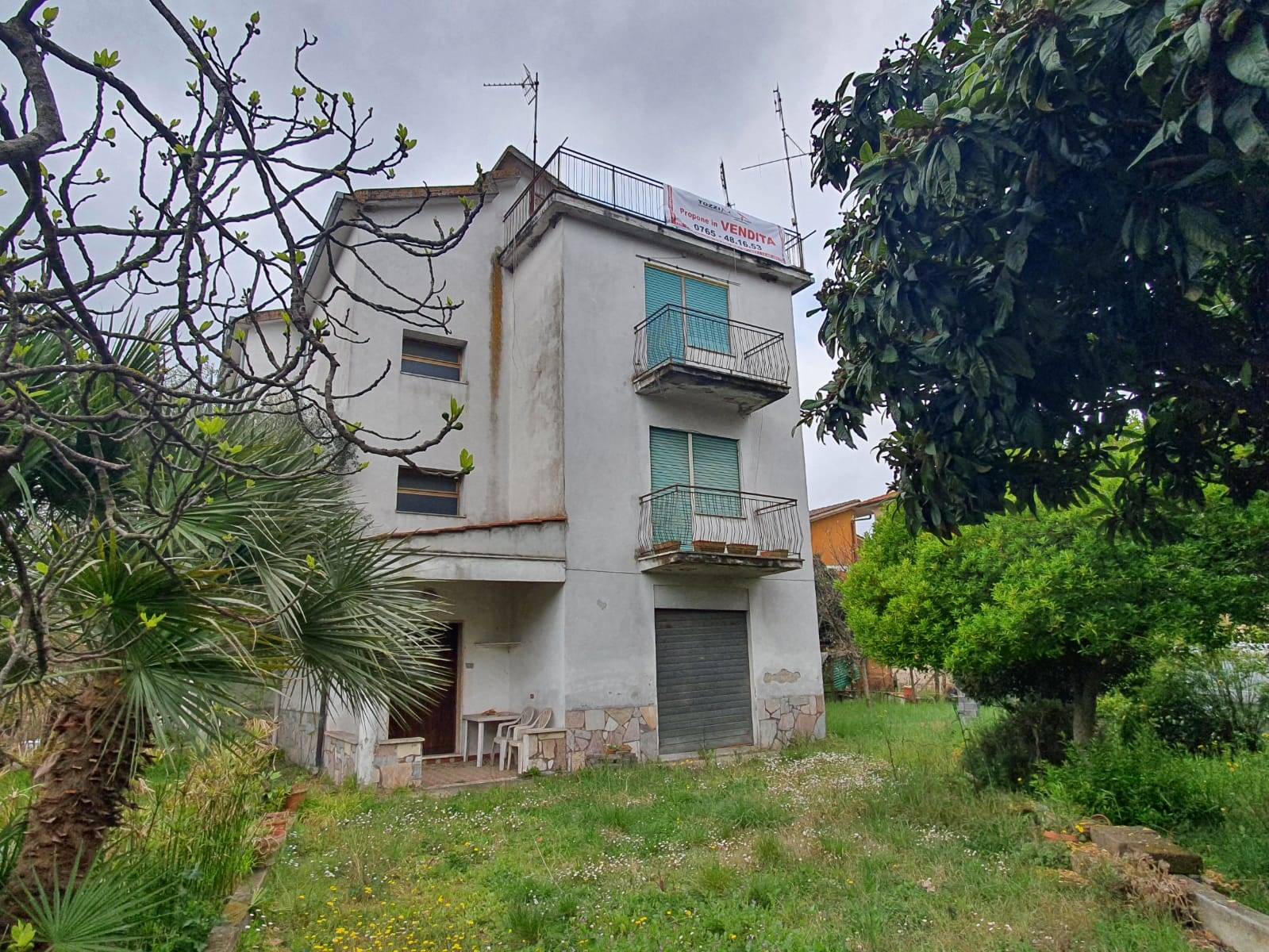 Appartamento in vendita a Forano, 3 locali, zona Località: GAVIGNANO SABINO, prezzo € 75.000 | CambioCasa.it