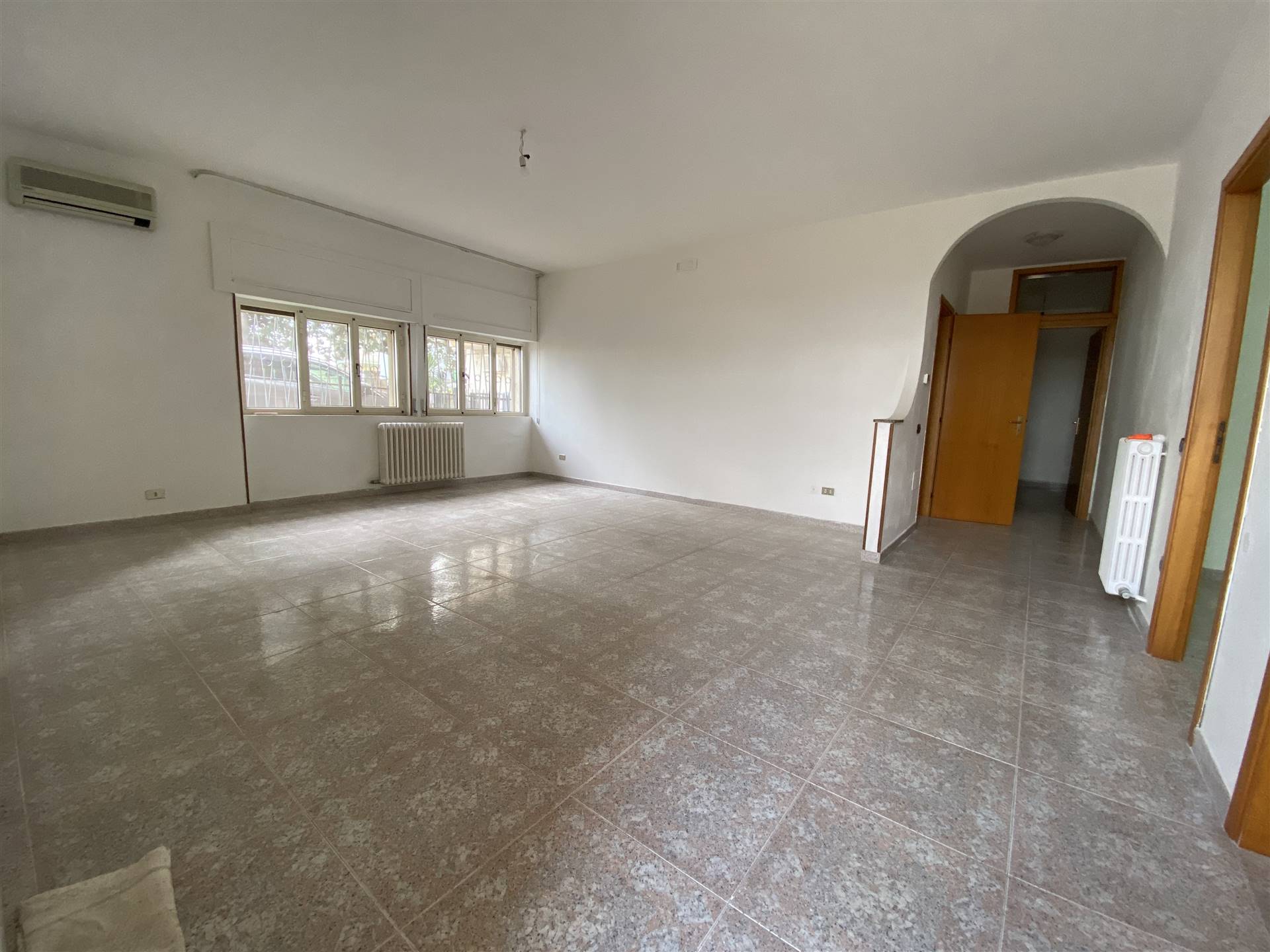 Appartamento in vendita a Policoro, 5 locali, prezzo € 115.000 | CambioCasa.it