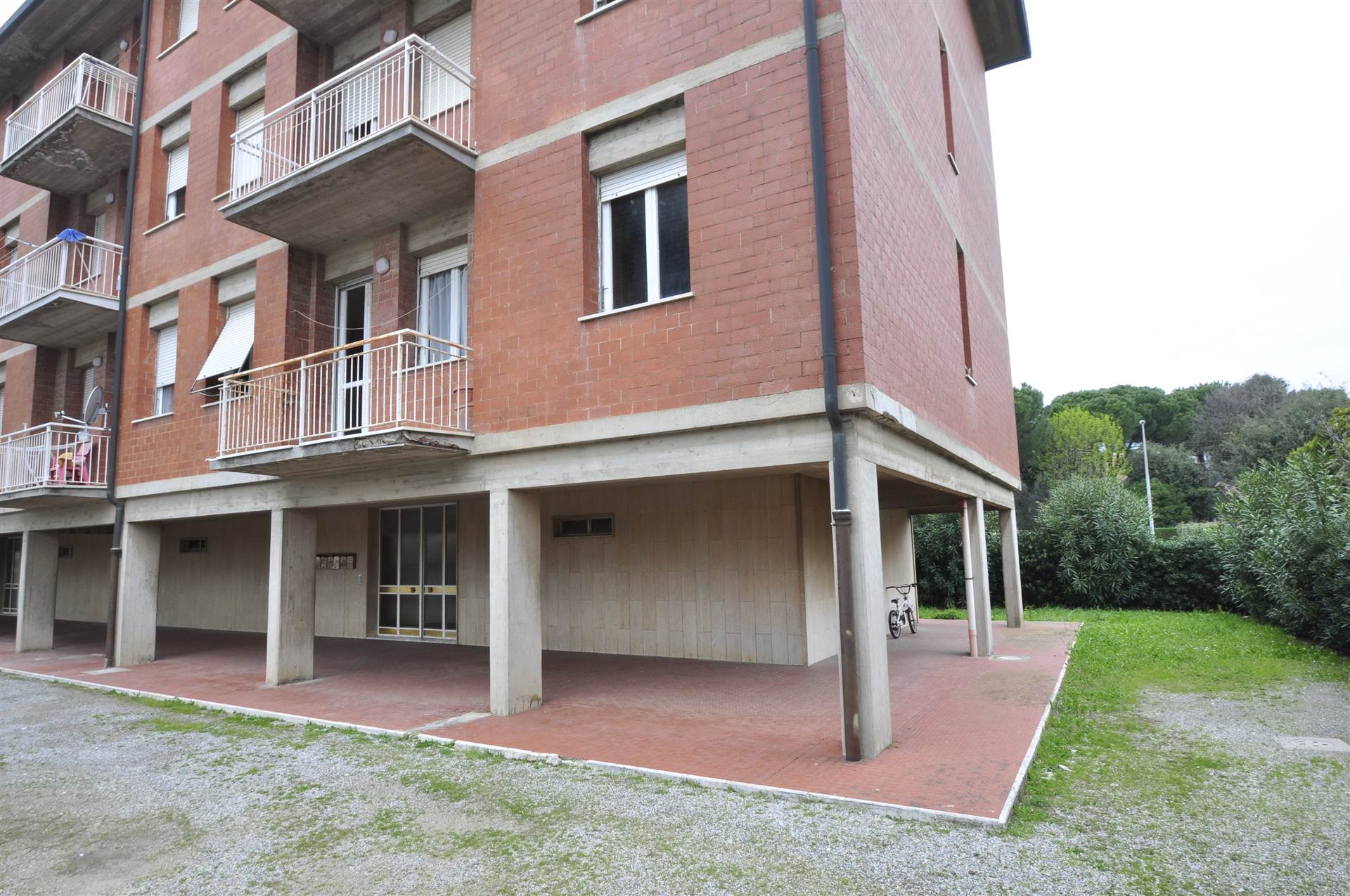 Appartamento in vendita a Campiglia Marittima, 5 locali, zona Località: VENTURINA TERME, prezzo € 110.000 | PortaleAgenzieImmobiliari.it