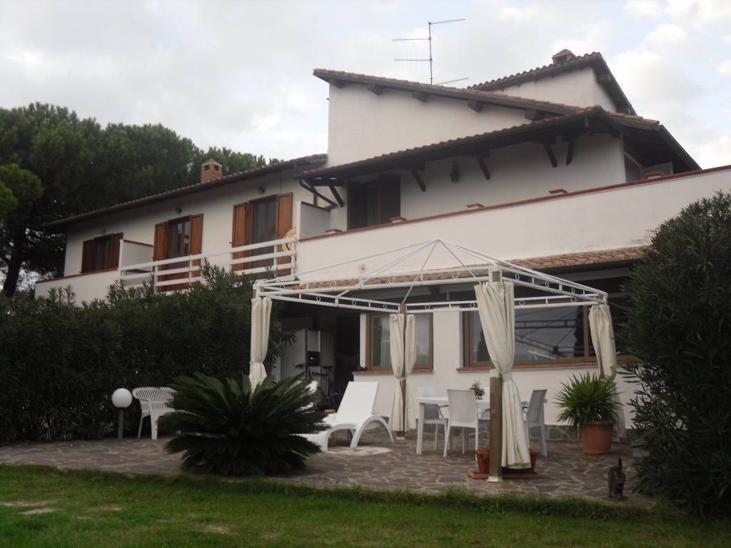 Villa in vendita a Follonica, 7 locali, prezzo € 800.000 | PortaleAgenzieImmobiliari.it