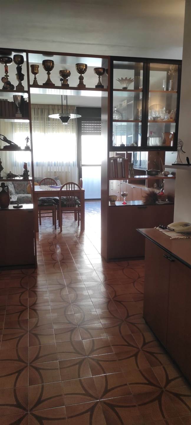 Appartamento in vendita a Follonica, 5 locali, zona Località: ZONA 167 OVEST, prezzo € 275.000 | PortaleAgenzieImmobiliari.it