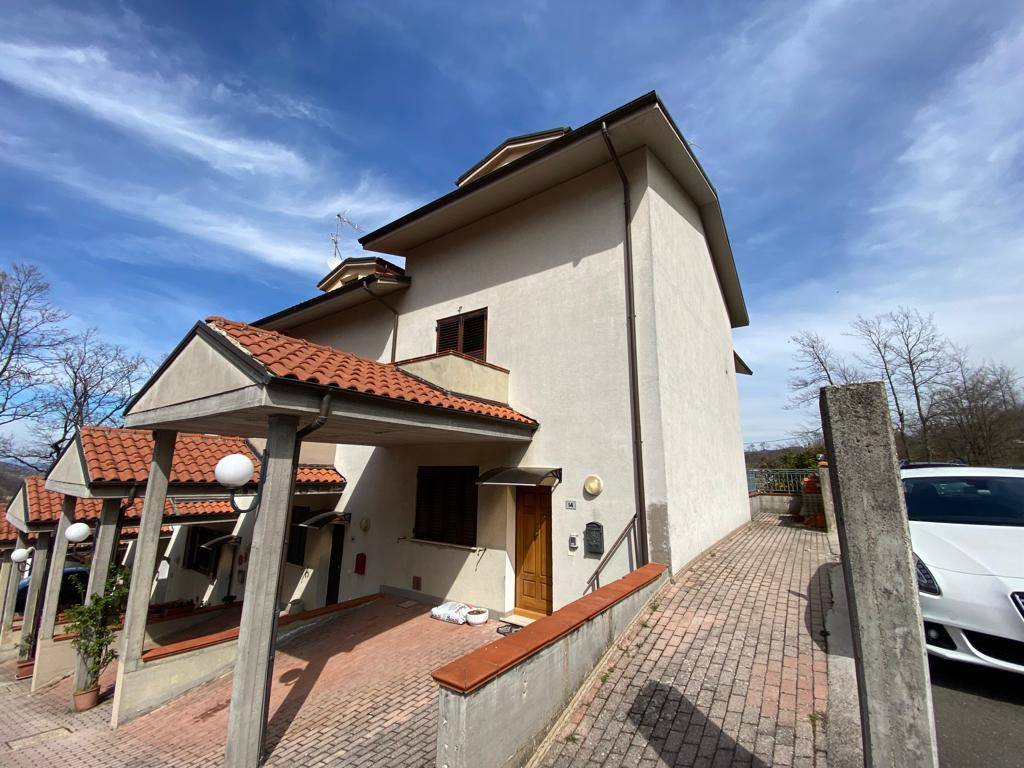 Villa a Schiera in vendita a Castiglione dei Pepoli, 6 locali, prezzo € 130.000 | PortaleAgenzieImmobiliari.it