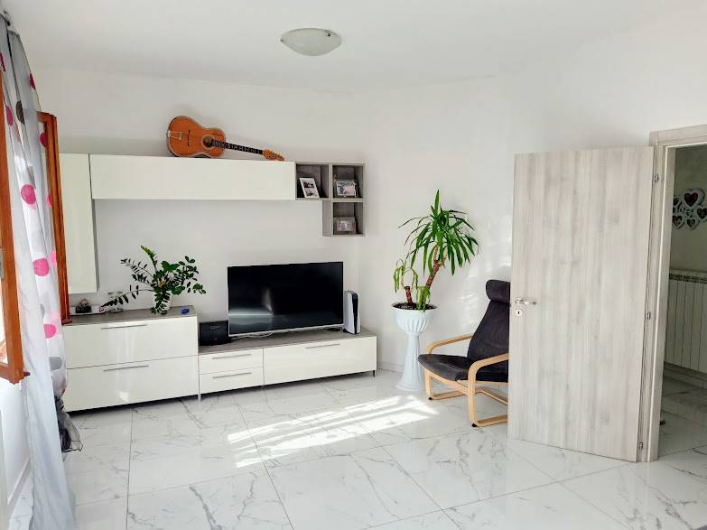 Appartamento in vendita a Chioggia, 6 locali, zona omarina, prezzo € 260.000 | PortaleAgenzieImmobiliari.it
