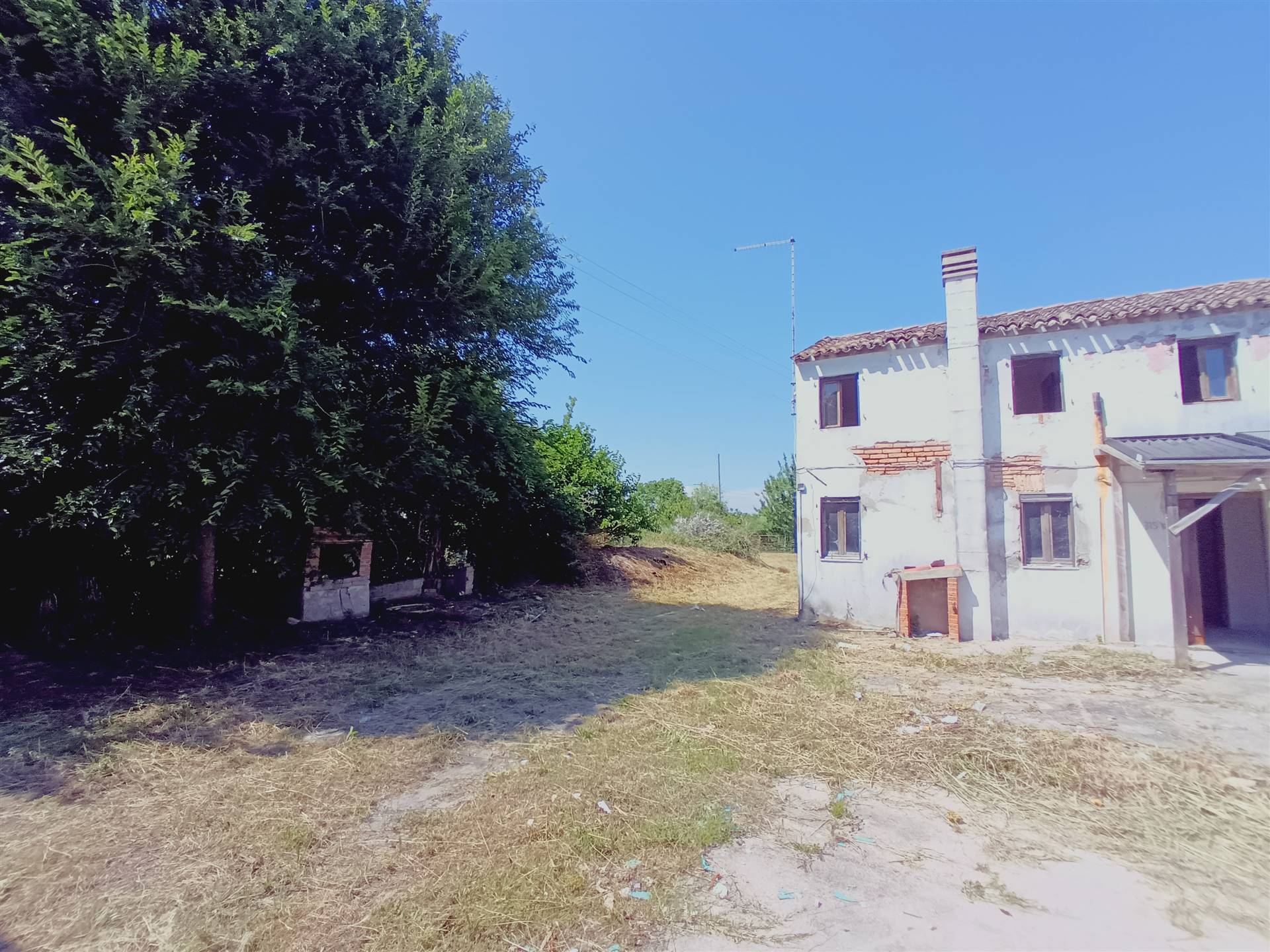Villa Bifamiliare in vendita a Chioggia, 5 locali, zona Località: CANAL DI VALLE, prezzo € 58.000 | PortaleAgenzieImmobiliari.it