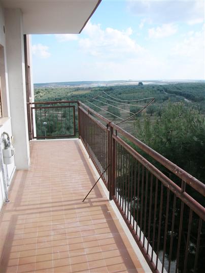 Appartamento in vendita a Canosa di Puglia, 3 locali, prezzo € 60.000 | PortaleAgenzieImmobiliari.it