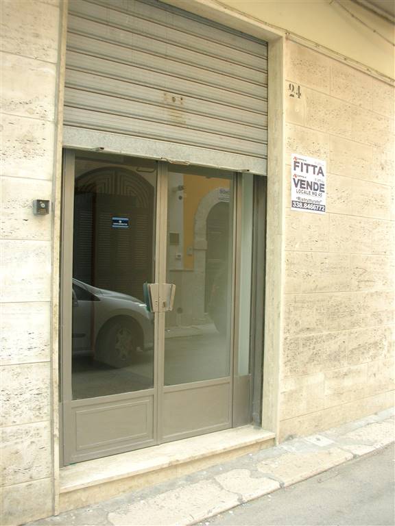 Immobile Commerciale in vendita a Canosa di Puglia, 3 locali, prezzo € 55.000 | PortaleAgenzieImmobiliari.it