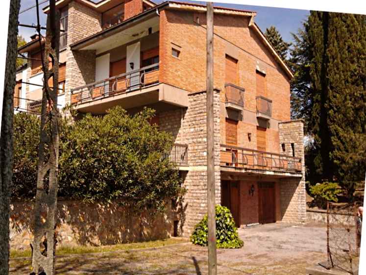 Villa in vendita a Chiusi, 12 locali, prezzo € 850.000 | PortaleAgenzieImmobiliari.it