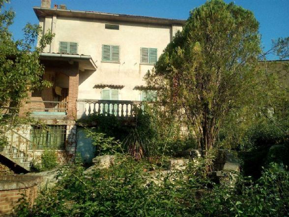 Villa in vendita a Montepulciano, 12 locali, zona Località: ABBADIA DI MONTEPULCIANO, prezzo € 270.000 | PortaleAgenzieImmobiliari.it