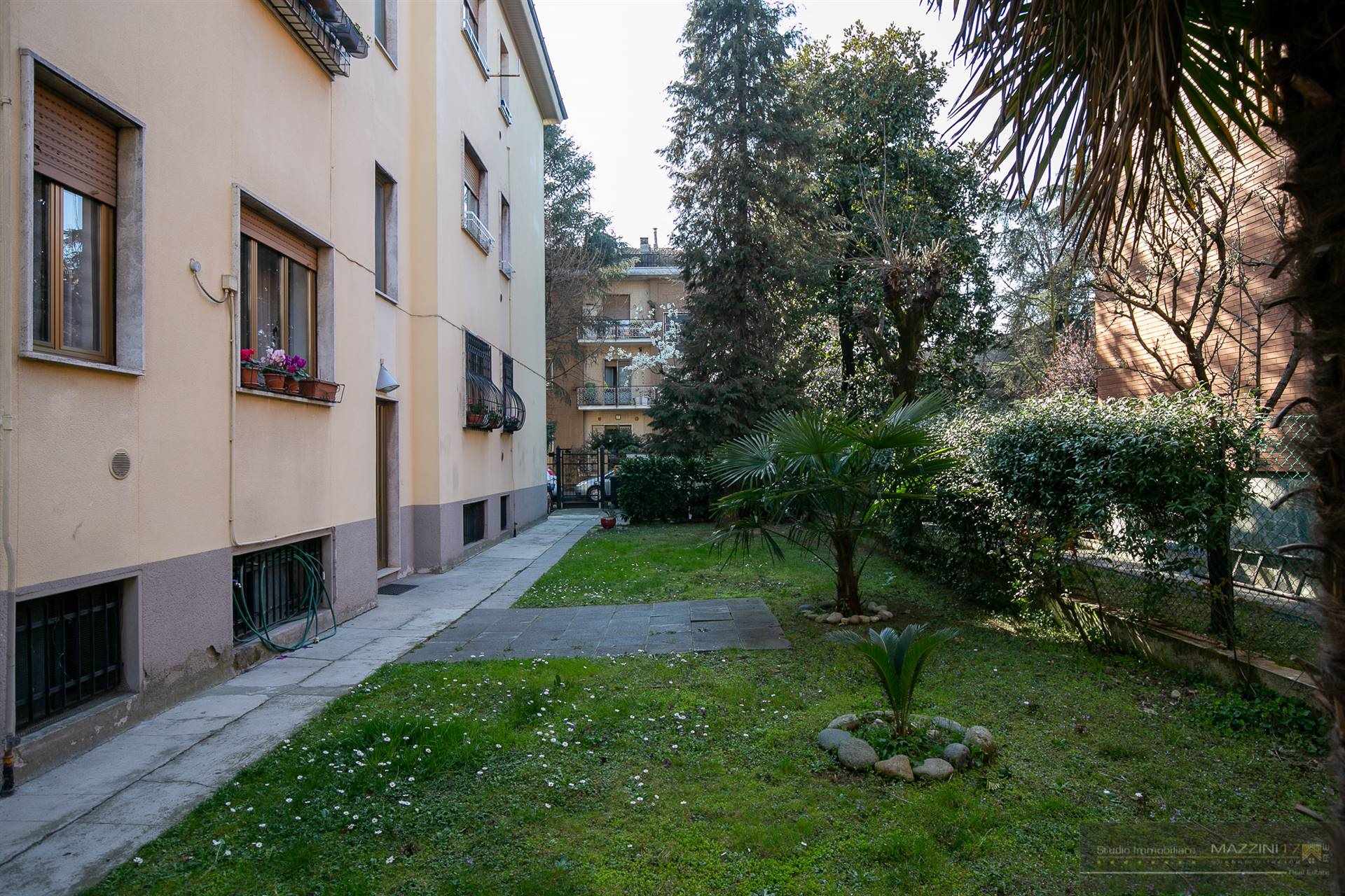 Appartamento in vendita a Cusano Milanino, 3 locali, zona Zona: Città Giardino di Milanino, prezzo € 125.000 | CambioCasa.it