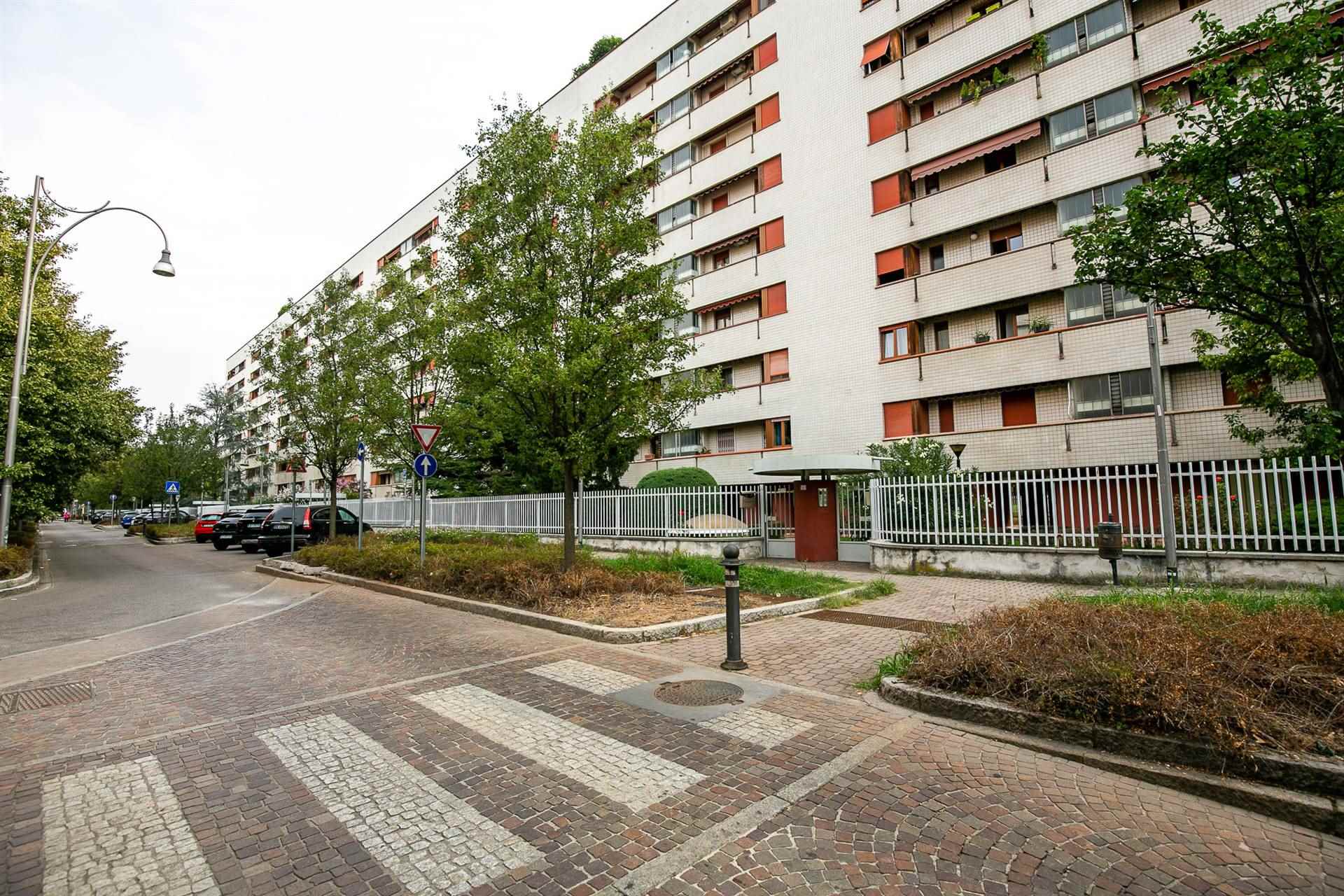 Appartamento in vendita a Cusano Milanino, 4 locali, zona Località: CENTRO, prezzo € 420.000 | CambioCasa.it