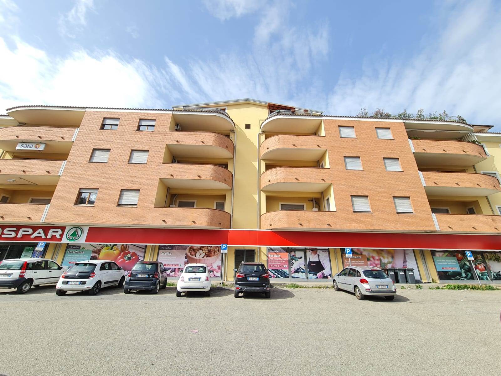 Appartamento in vendita a Cosenza, 6 locali, zona à 2000, prezzo € 138.000 | PortaleAgenzieImmobiliari.it