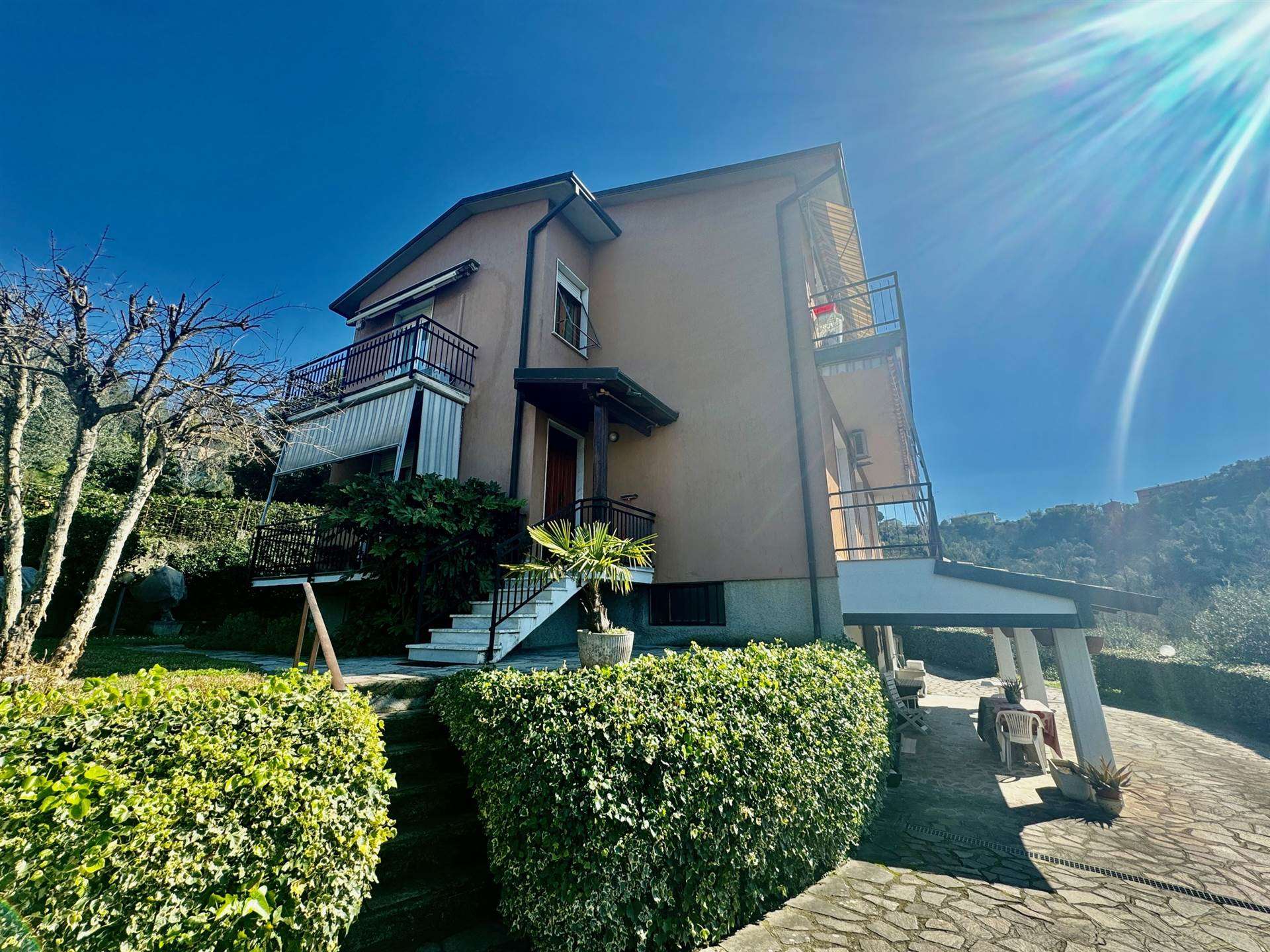 Villa in vendita a Bolano, 10 locali, zona rana, prezzo € 395.000 | PortaleAgenzieImmobiliari.it