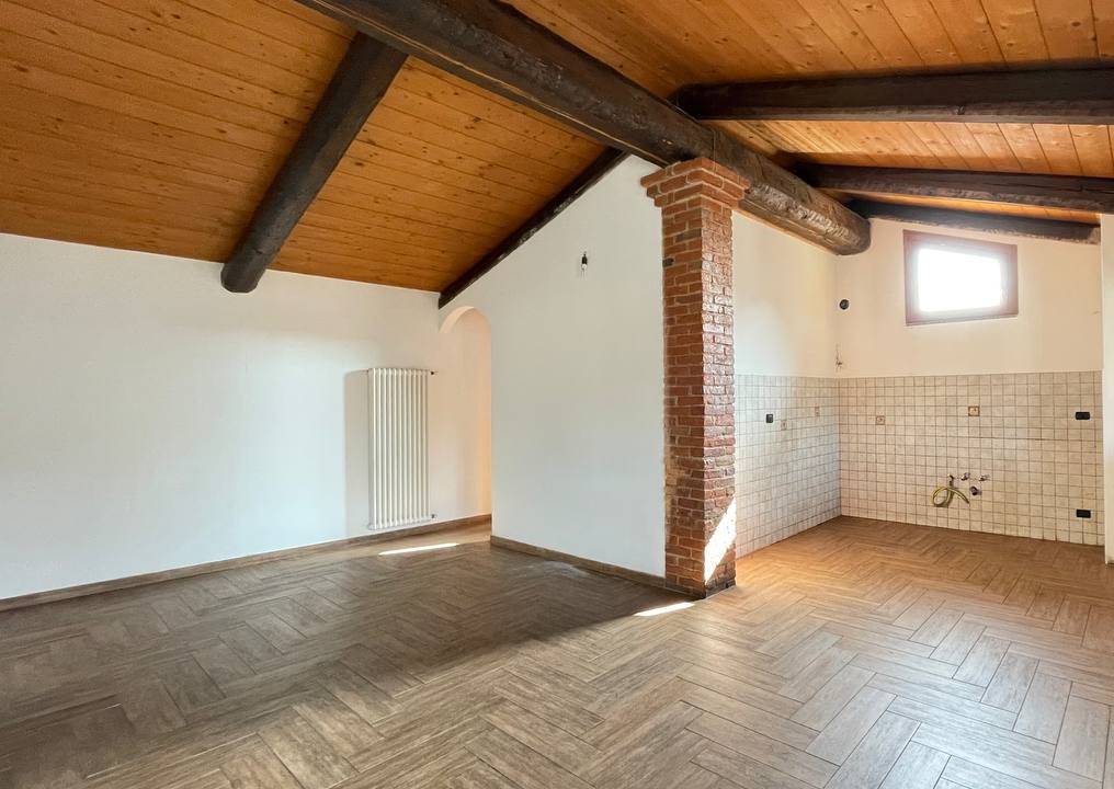 Appartamento in vendita a Albiano d'Ivrea, 4 locali, prezzo € 75.000 | PortaleAgenzieImmobiliari.it