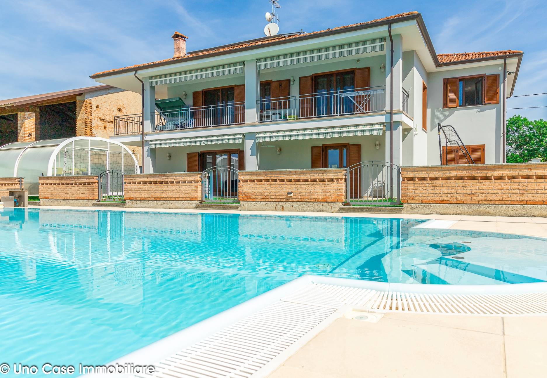 Villa in vendita a Romano Canavese, 7 locali, Trattative riservate | CambioCasa.it