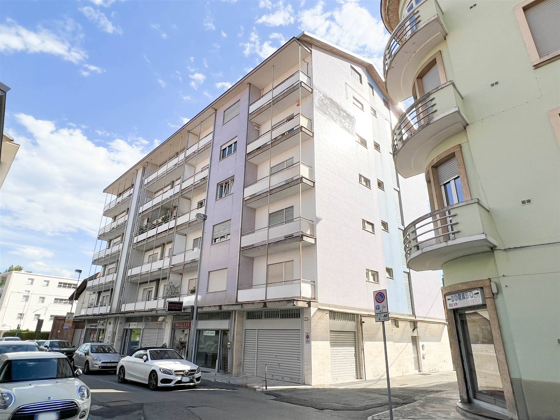 Appartamento in vendita a Ivrea, 3 locali, prezzo € 39.000 | PortaleAgenzieImmobiliari.it