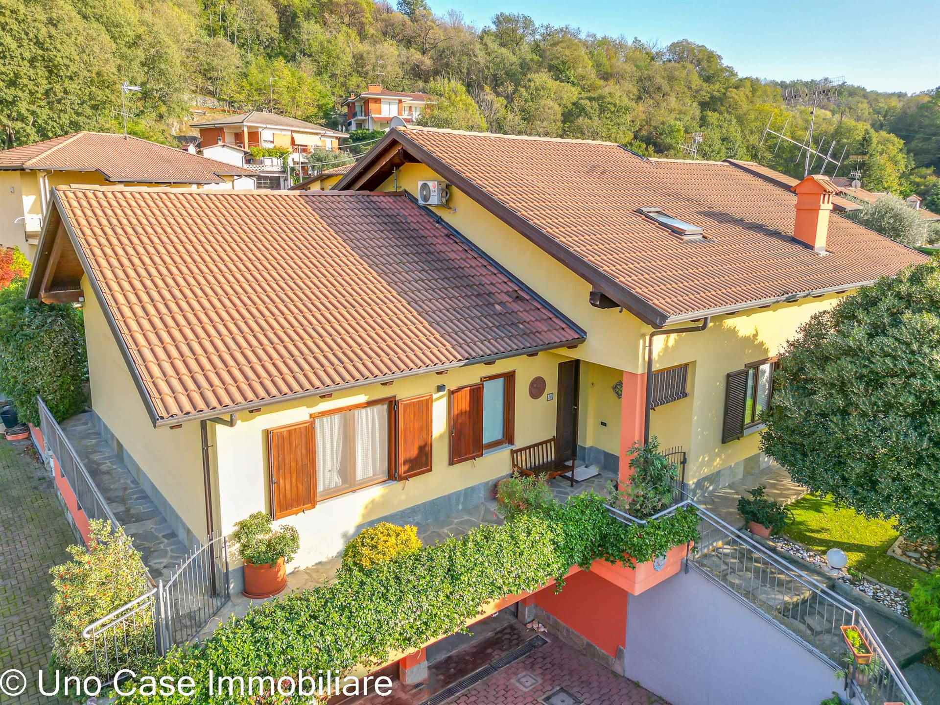 Villa in vendita a Montalto Dora, 10 locali, prezzo € 370.000 | PortaleAgenzieImmobiliari.it