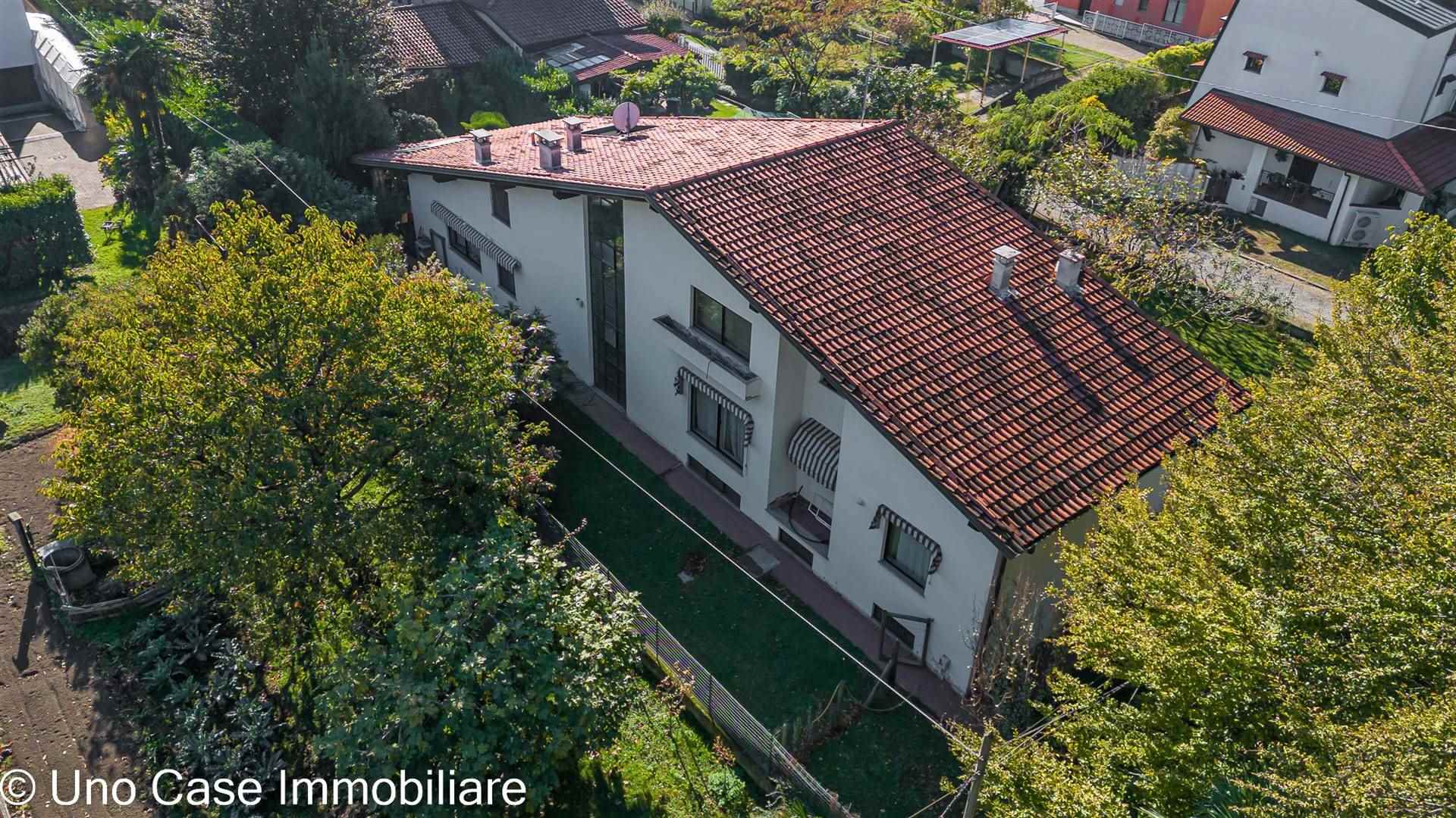 Villa in vendita a Borgofranco d'Ivrea, 7 locali, prezzo € 289.000 | CambioCasa.it