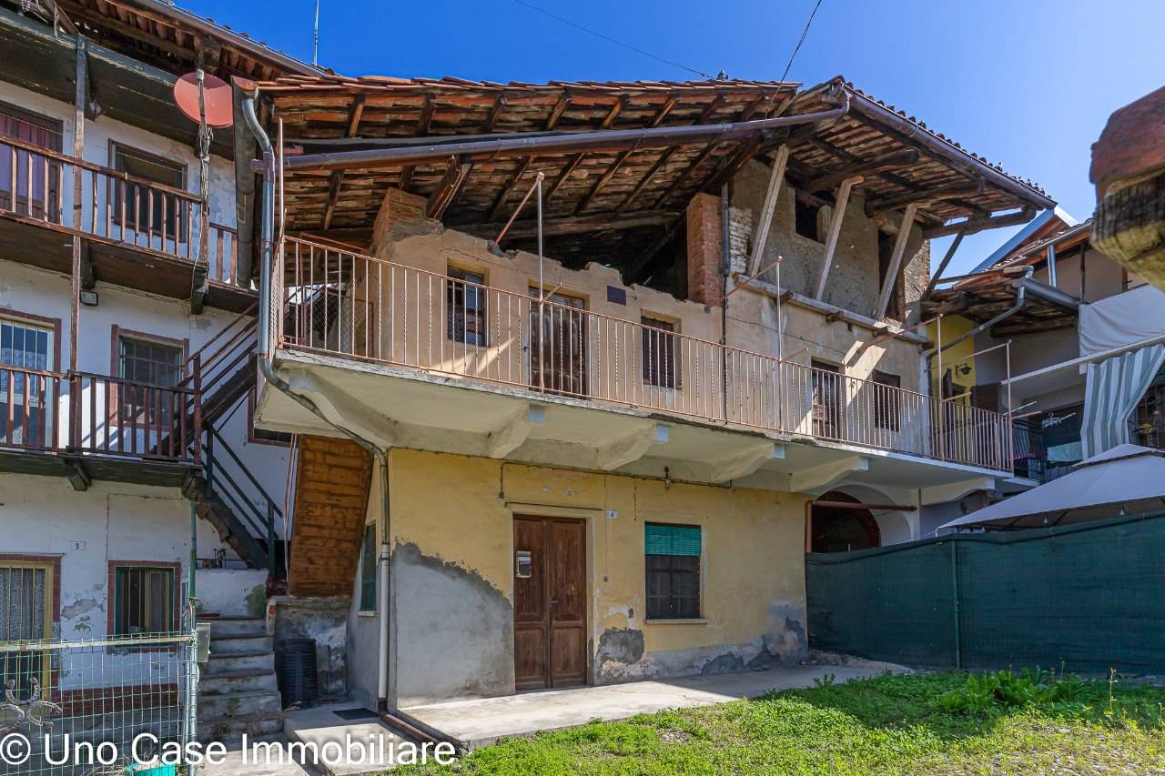 Rustico / Casale in vendita a Samone, 6 locali, prezzo € 19.500 | CambioCasa.it