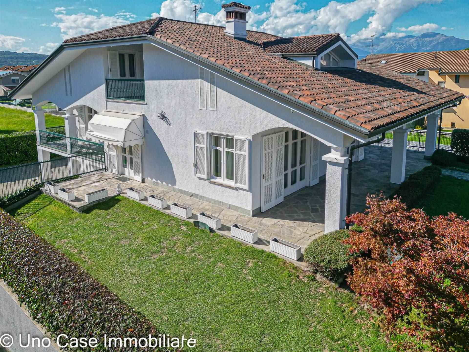 Villa in vendita a Strambino, 10 locali, prezzo € 490.000 | PortaleAgenzieImmobiliari.it