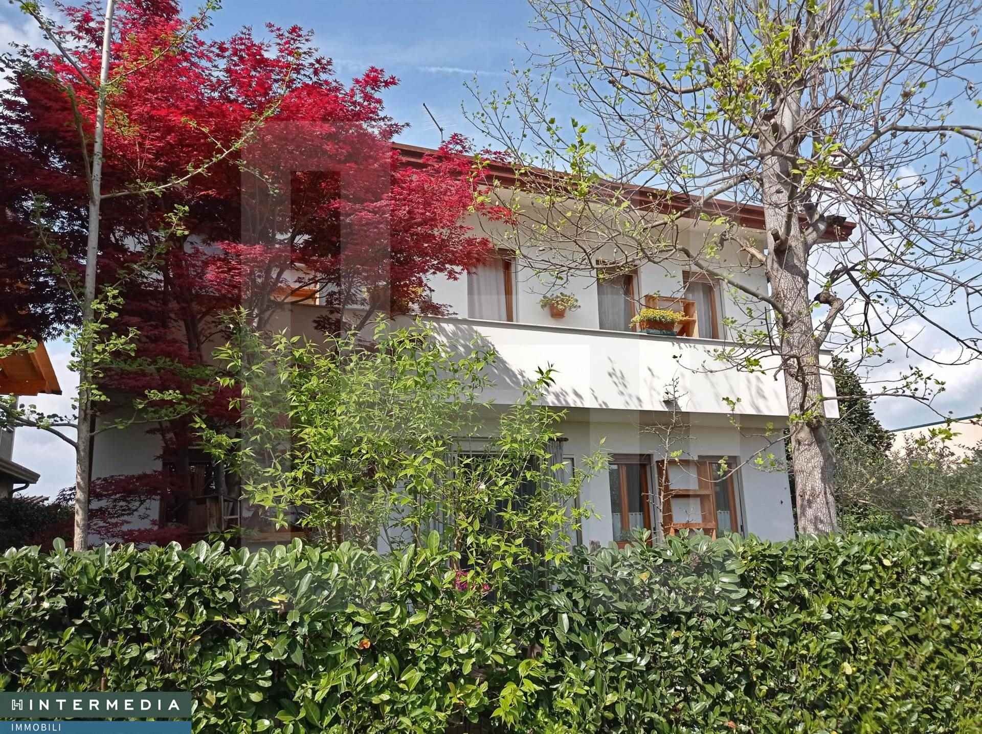 Soluzione Indipendente in vendita a Cervarese Santa Croce, 7 locali, zona emerlo, prezzo € 257.000 | PortaleAgenzieImmobiliari.it