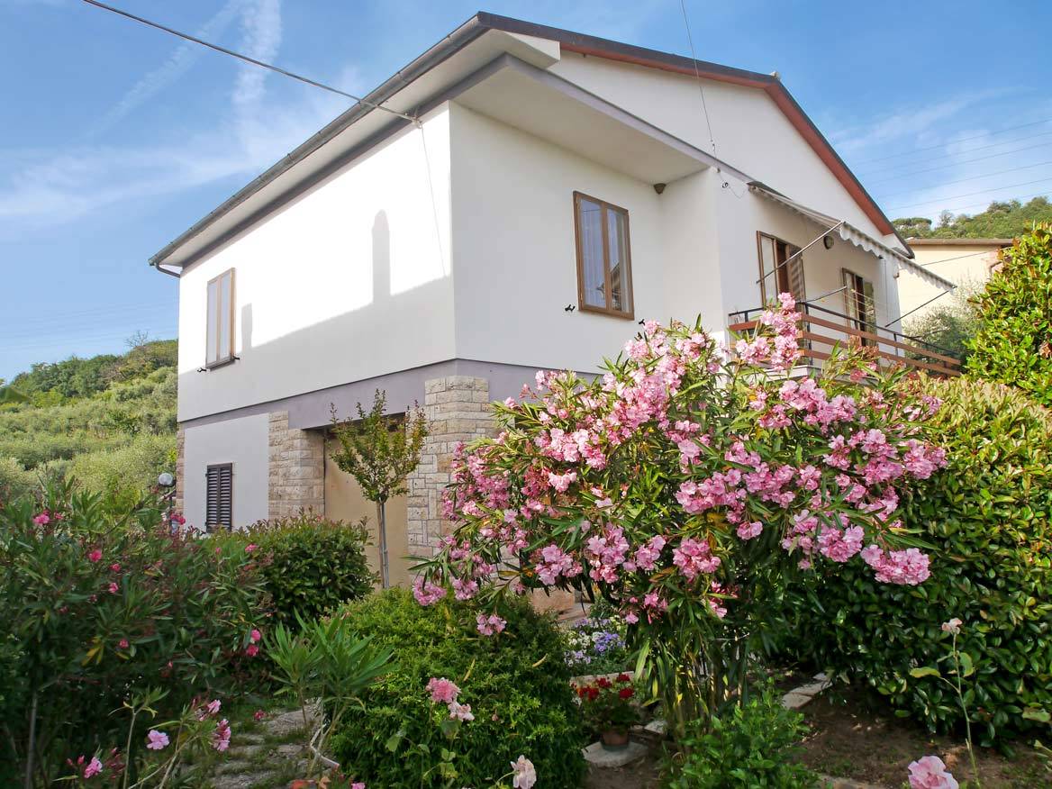 Villa in vendita a Rapolano Terme, 7 locali, zona e di Rapolano, prezzo € 255.000 | PortaleAgenzieImmobiliari.it