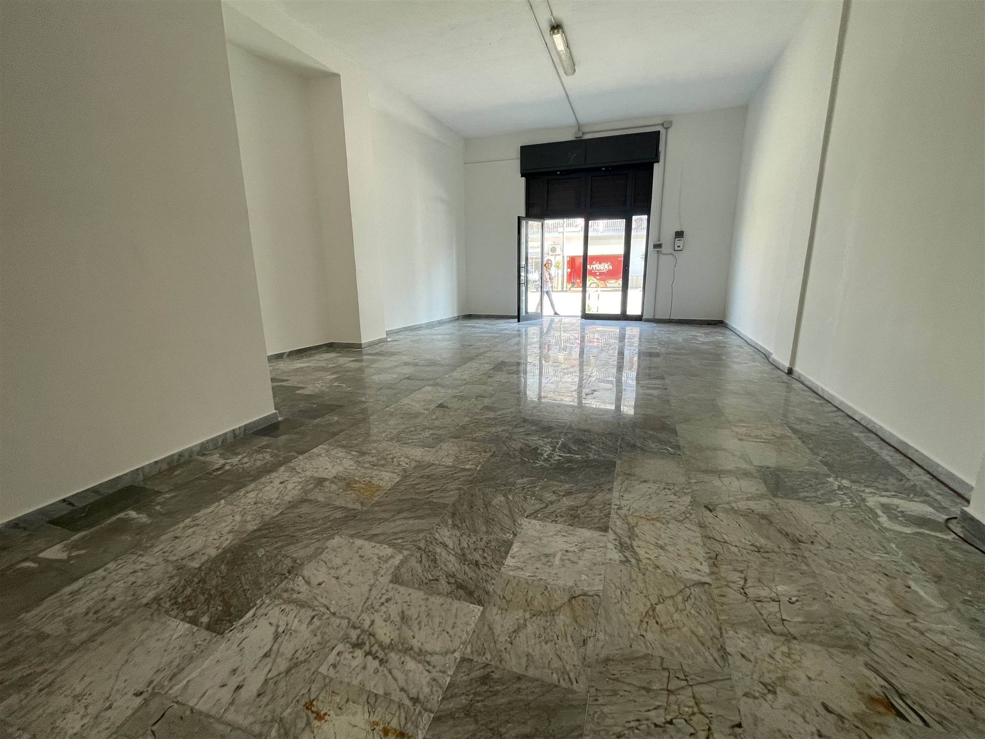 Immobile Commerciale in affitto a Bellizzi, 9999 locali, zona Località: PRATOLE, prezzo € 1.100 | PortaleAgenzieImmobiliari.it