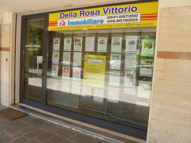 Ristorante / Pizzeria / Trattoria in vendita a Rimini, 9999 locali, zona Zona: Miramare, prezzo € 650.000 | CambioCasa.it