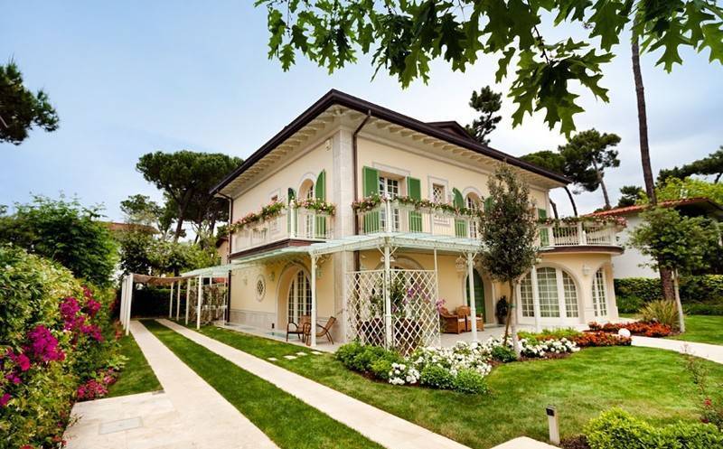 Villa in vendita a Pietrasanta - Zona: Marina di Pietrasanta