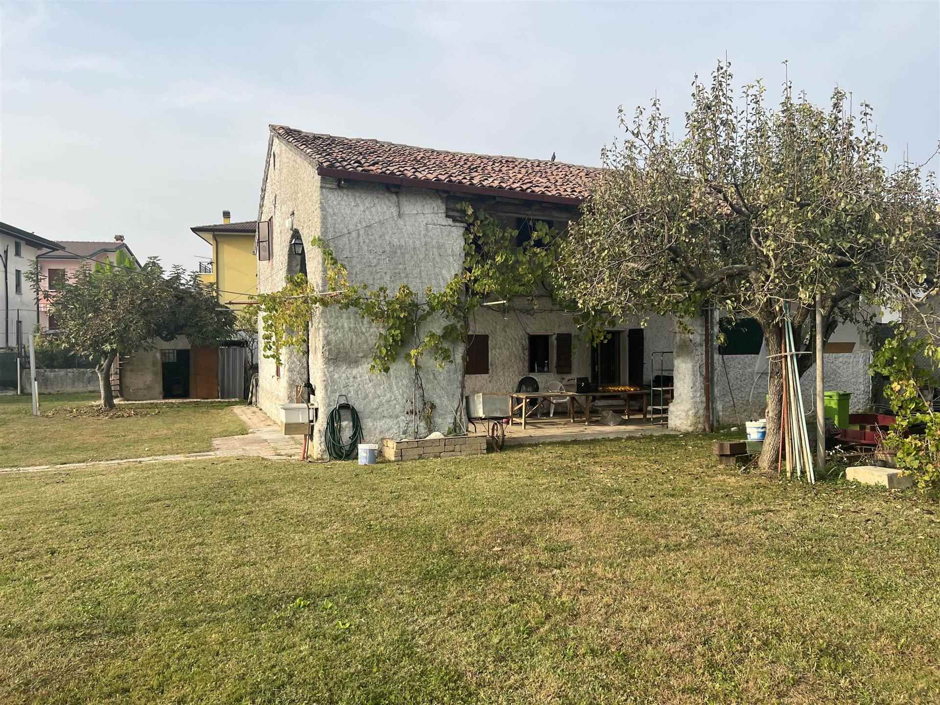 Rustico / Casale in vendita a Villafranca Padovana, 5 locali, prezzo € 220.000 | PortaleAgenzieImmobiliari.it