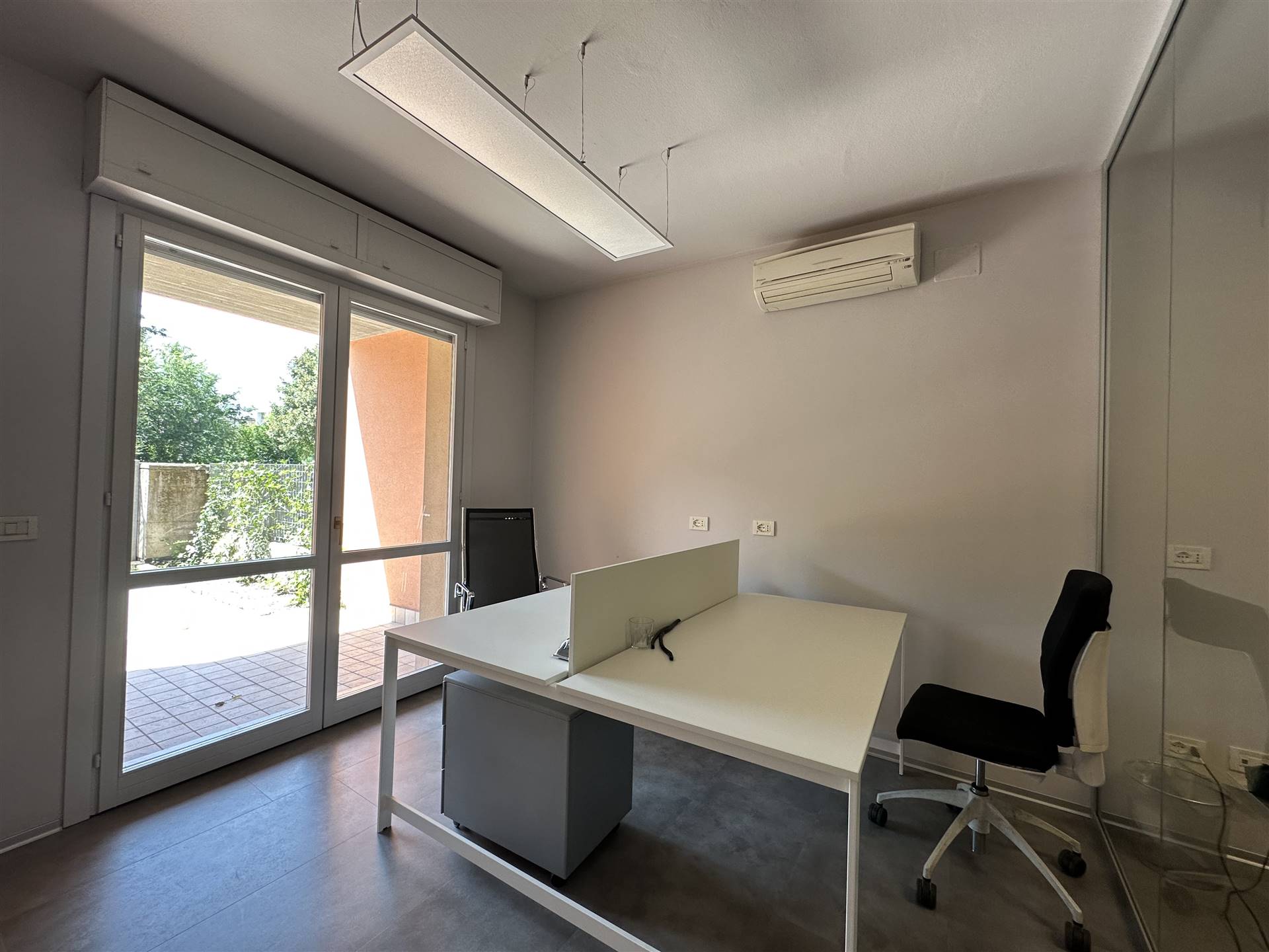 Ufficio / Studio in affitto a Verona, 1 locali, zona Saval - Borgo Milano - Chievo, prezzo € 400 | PortaleAgenzieImmobiliari.it