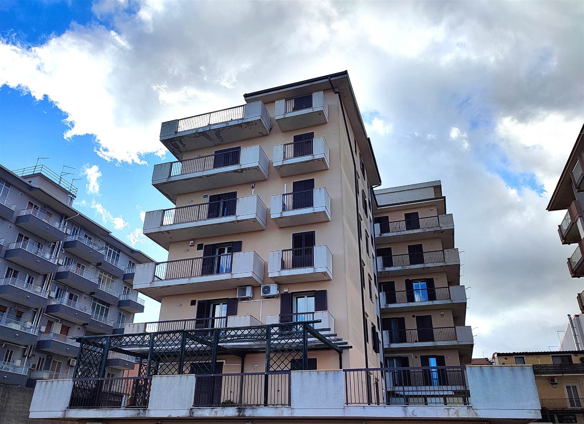 Appartamento in affitto a Ragusa, 3 locali, zona Località: PIAZZA CROCE, prezzo € 550 | PortaleAgenzieImmobiliari.it