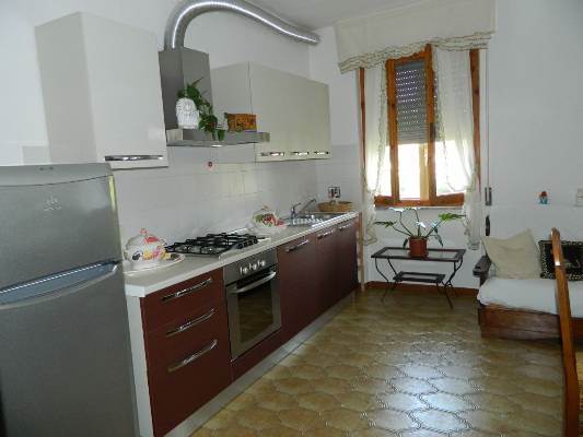 Appartamento in vendita a Aulla, 4 locali, prezzo € 98.000 | PortaleAgenzieImmobiliari.it