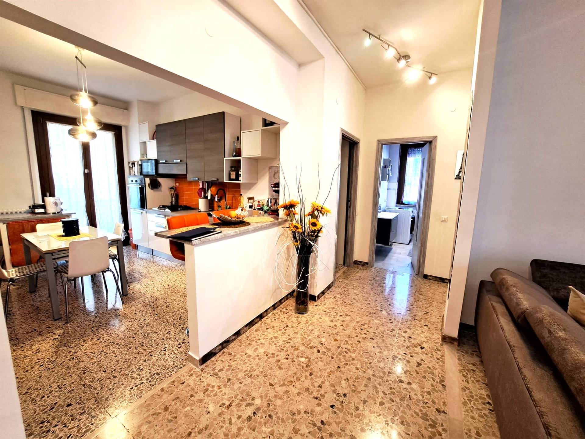 Appartamento in vendita a Aulla, 5 locali, prezzo € 120.000 | PortaleAgenzieImmobiliari.it
