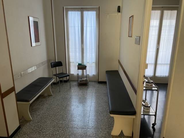 Ufficio / Studio in affitto a Ventimiglia, 7 locali, zona Località: CENTRO, prezzo € 1.400 | PortaleAgenzieImmobiliari.it