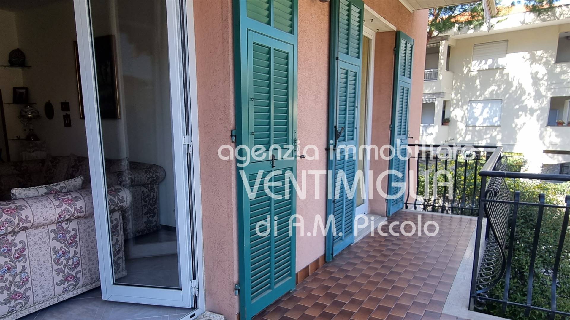Appartamento in vendita a Bordighera, 6 locali, prezzo € 350.000 | PortaleAgenzieImmobiliari.it