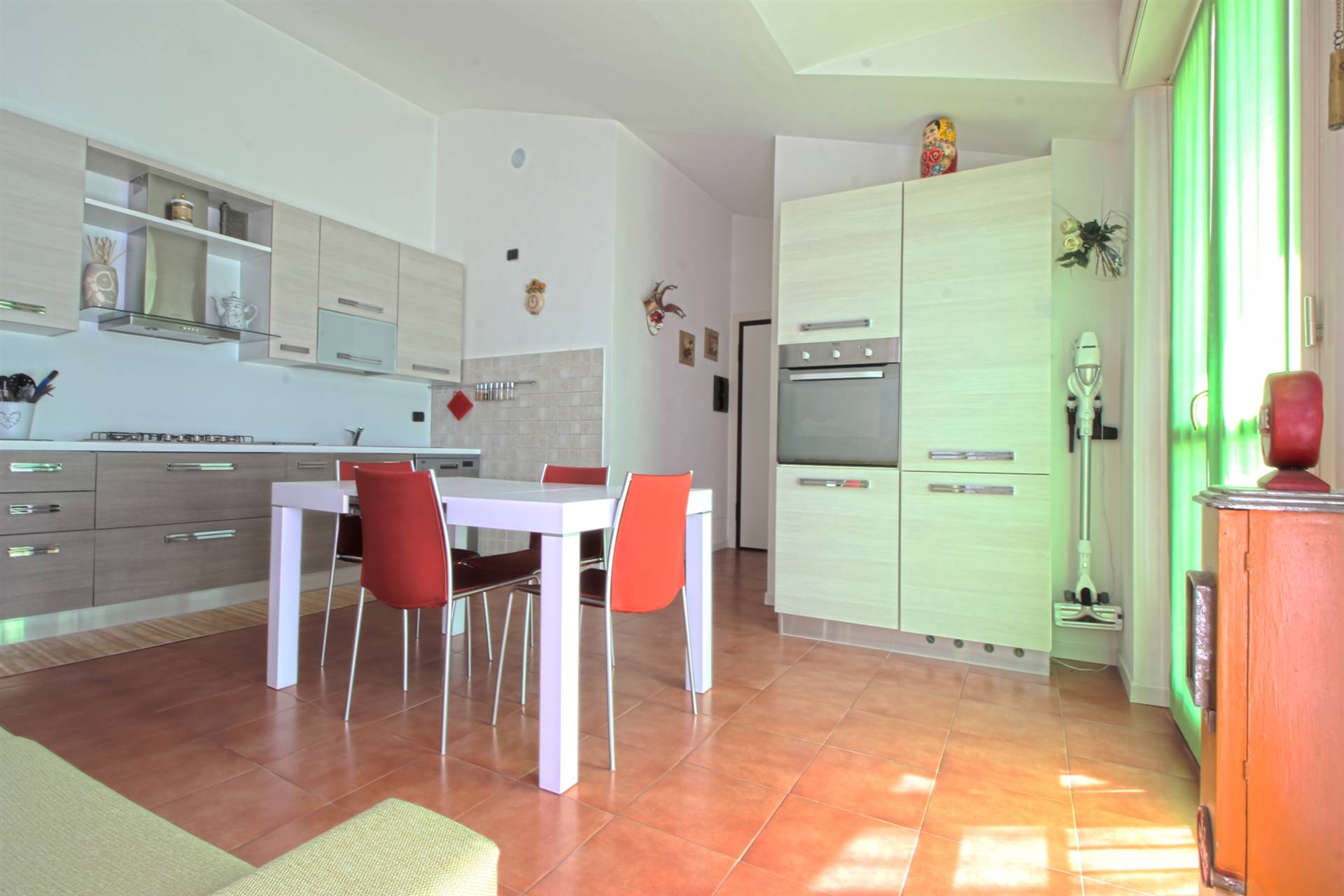 Appartamento in vendita a Vertemate con Minoprio, 2 locali, zona Zona: Minoprio, prezzo € 113.000 | CambioCasa.it