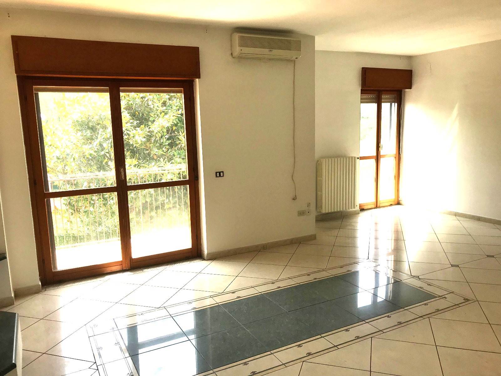 Appartamento in vendita a Vietri sul Mare, 4 locali, zona onea, prezzo € 291.000 | PortaleAgenzieImmobiliari.it