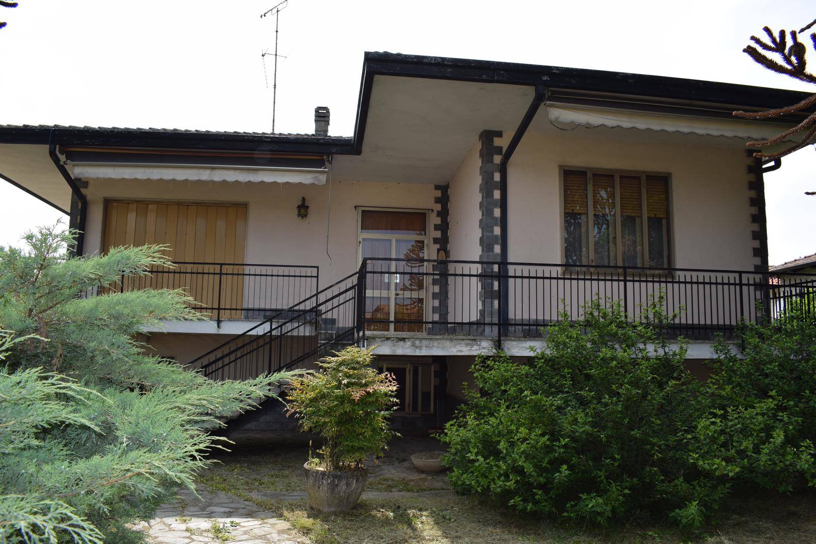 Villa in vendita a Gambolò, 6 locali, prezzo € 250.000 | PortaleAgenzieImmobiliari.it
