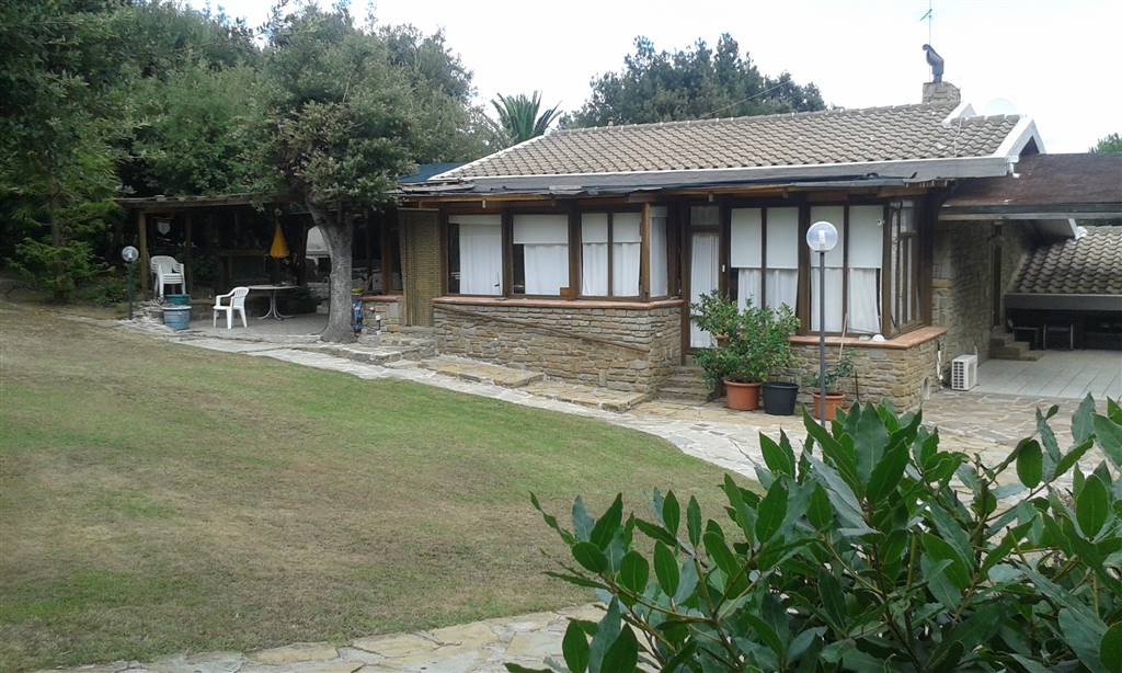 Villa in vendita a Castiglione della Pescaia, 8 locali, zona a Ala, prezzo € 1.100.000 | PortaleAgenzieImmobiliari.it