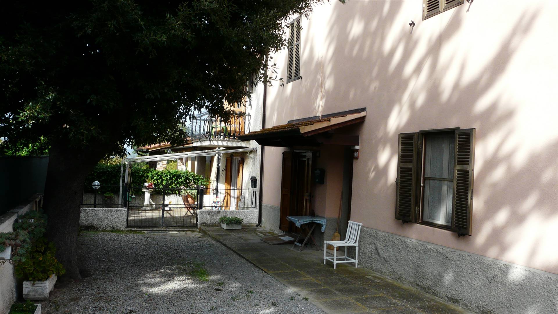 Rustico / Casale in vendita a Scarlino, 5 locali, prezzo € 300.000 | CambioCasa.it