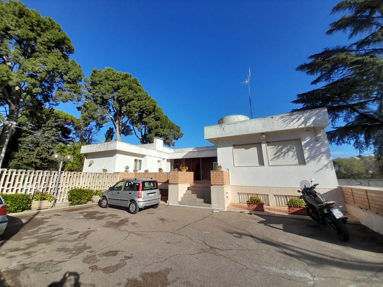 Villa in vendita a Valenzano, 6 locali, prezzo € 395.000 | PortaleAgenzieImmobiliari.it