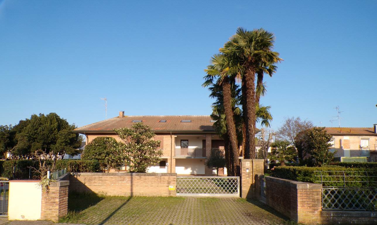 Villa in vendita a Fiscaglia, 8 locali, zona Località: MIGLIARINO, prezzo € 310.000 | PortaleAgenzieImmobiliari.it
