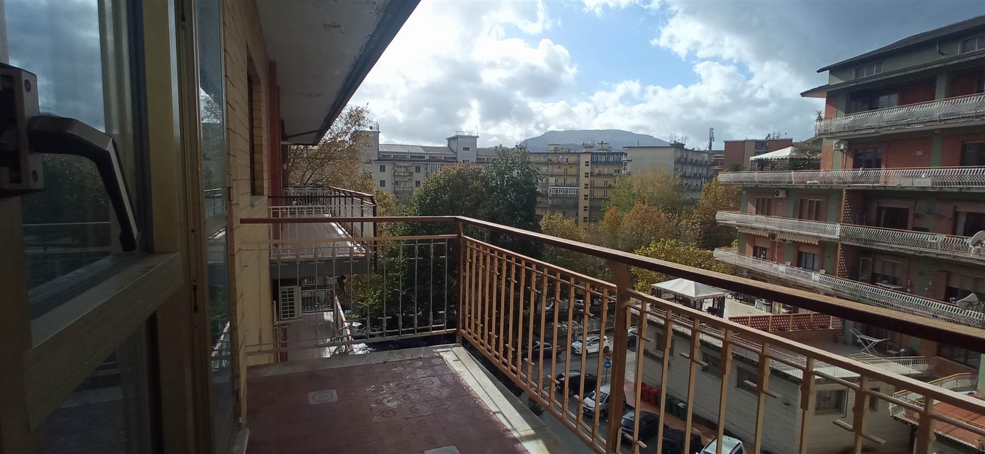 Appartamento in vendita a Avellino, 5 locali, zona Piave, prezzo € 130.000 | PortaleAgenzieImmobiliari.it