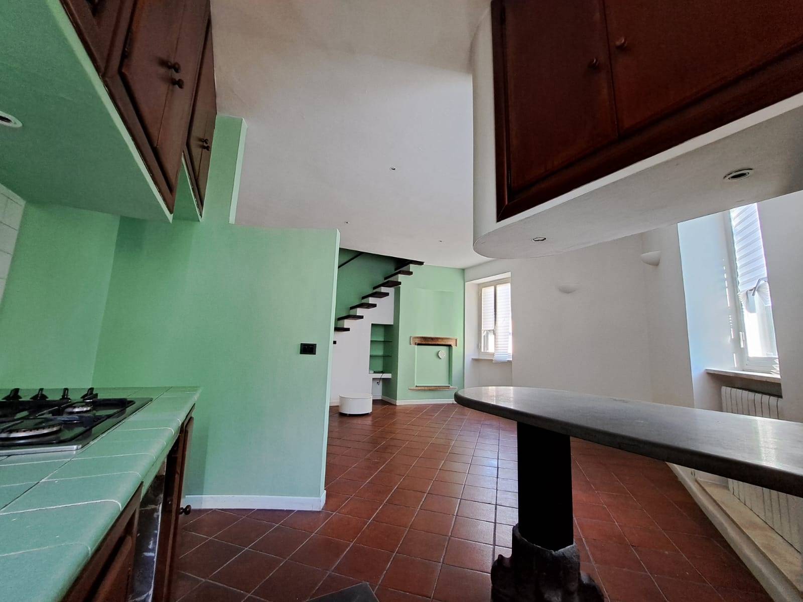 Appartamento in vendita a Viterbo, 2 locali, zona ro, prezzo € 115.000 | PortaleAgenzieImmobiliari.it