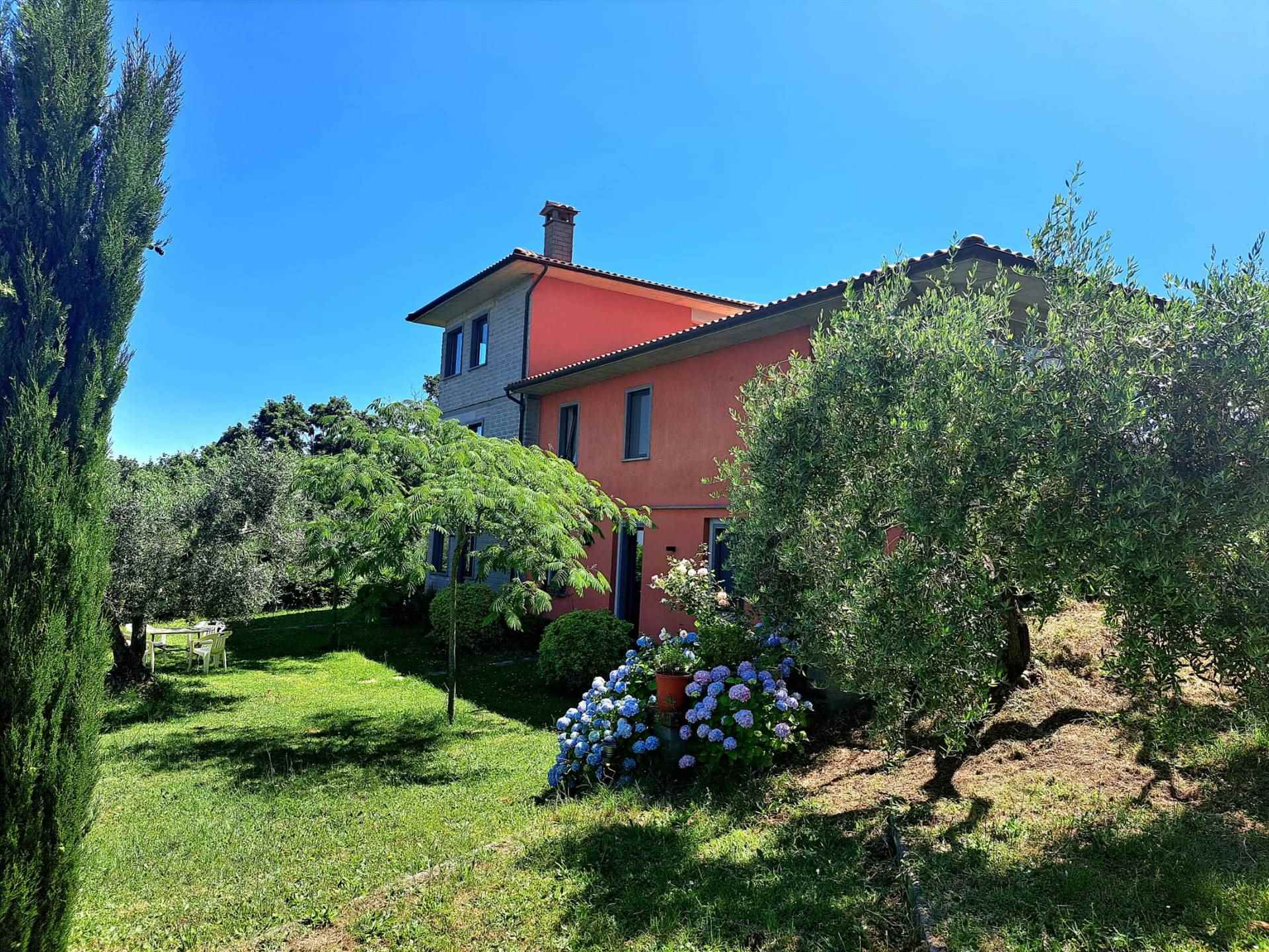 Villa in vendita a Viterbo, 8 locali, zona Località: CANALE, Trattative riservate | PortaleAgenzieImmobiliari.it