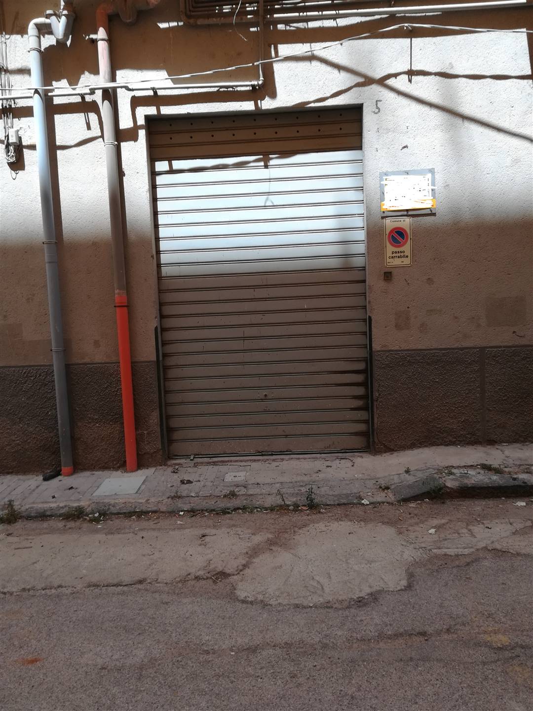 Box / Garage in Vendita a Licata