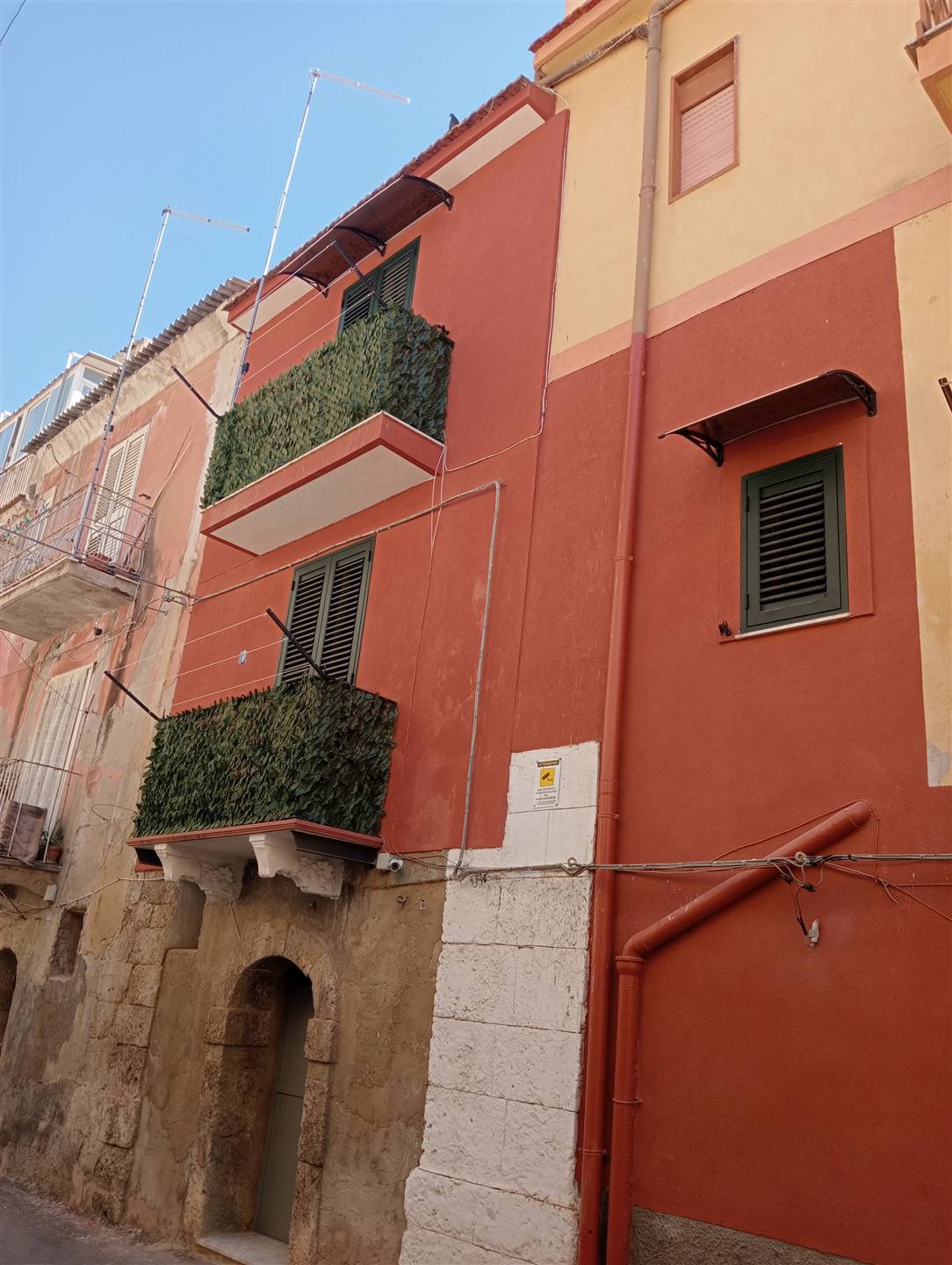 Palazzo / Stabile in vendita a Licata, 3 locali, zona Località: CENTRO, prezzo € 56.000 | PortaleAgenzieImmobiliari.it