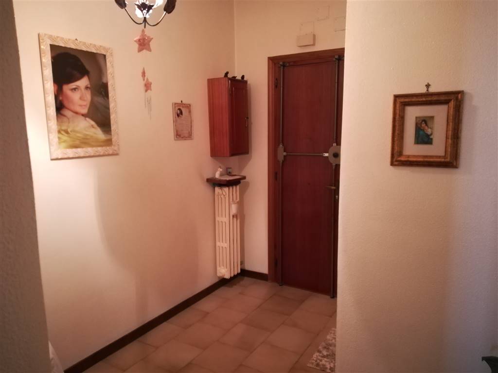 Appartamento in vendita a Bitonto, 5 locali, prezzo € 180.000 | CambioCasa.it